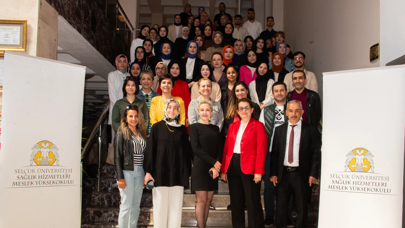 Selçuk Üniversitesinde "Eğitici Materyal Geliştirir II" adlı sergi açıldı